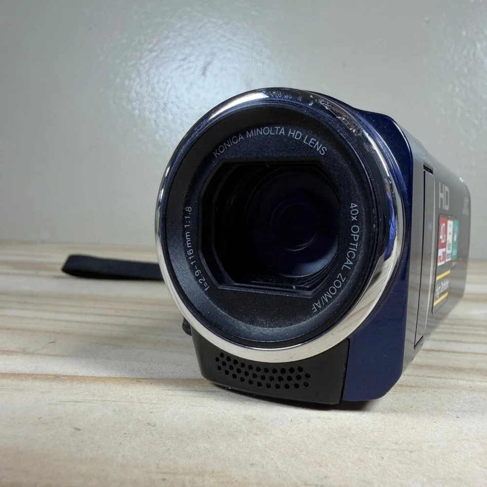 JVC Everio GZ-HM30AU Camcorder Blue 40x Optical Zoom High Definition w/Charger